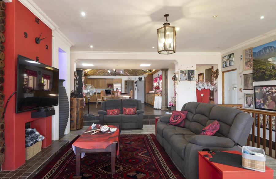 4 Bedroom Property for Sale in West Bank Eastern Cape